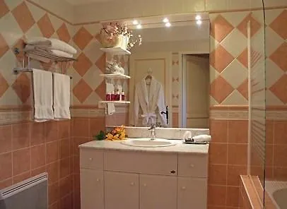 Hotel Le Colombier Villecroze 3*,  France