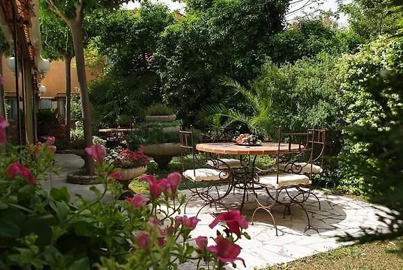Hotel Le Colombier Villecroze 3*,  France